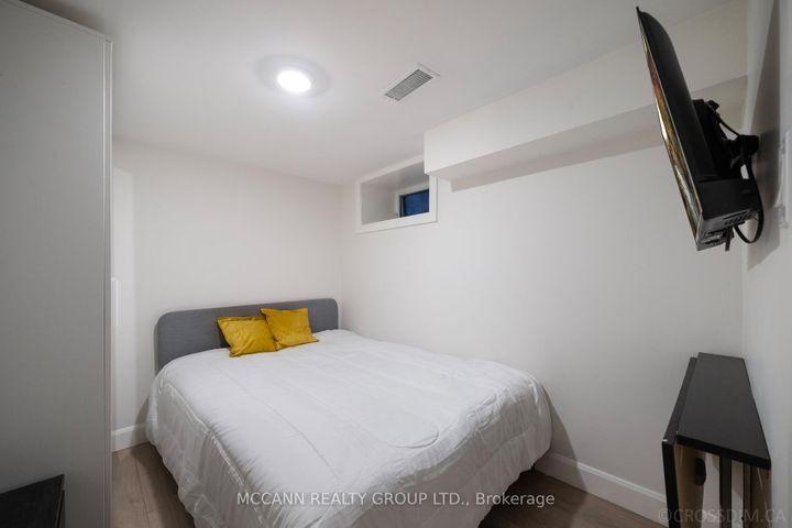 Photo 31 at 217 Pearson Avenue, Swansea, Toronto