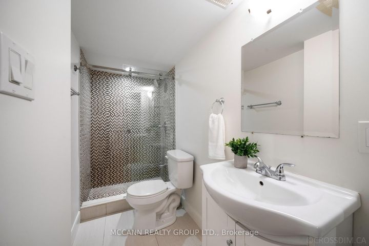 Photo 33 at 217 Pearson Avenue, Swansea, Toronto