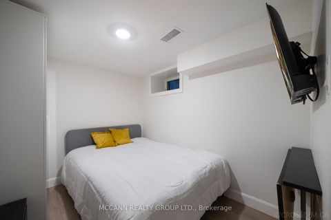 Photo 31 at 217 Pearson Avenue, Swansea, Toronto