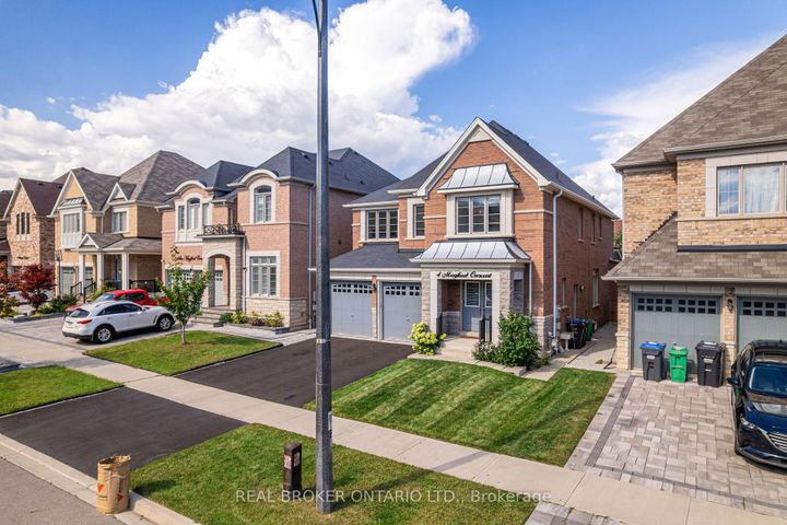 Photo 4 at 4 Mugford Crescent, Bram West, Brampton