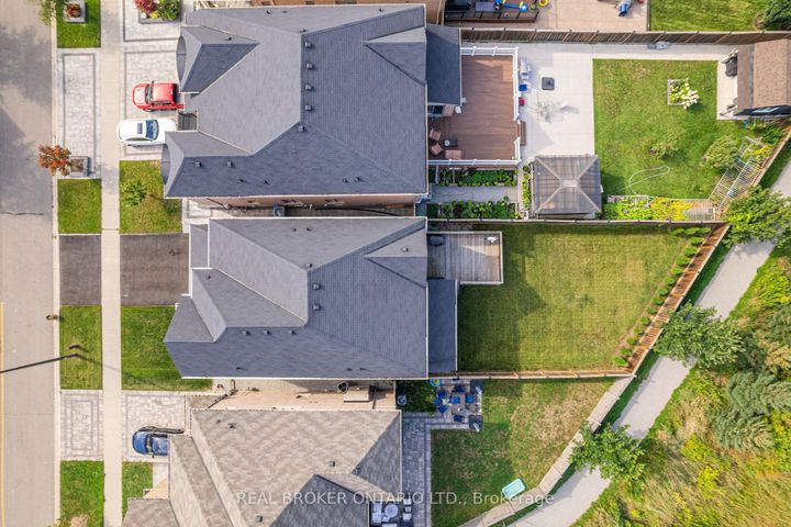 Photo 5 at 4 Mugford Crescent, Bram West, Brampton