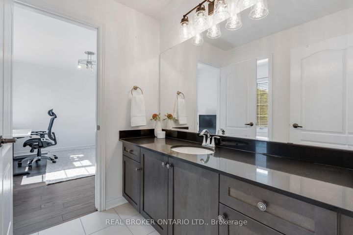 Photo 30 at 4 Mugford Crescent, Bram West, Brampton