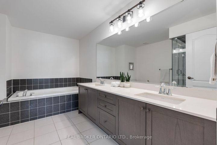 Photo 37 at 4 Mugford Crescent, Bram West, Brampton