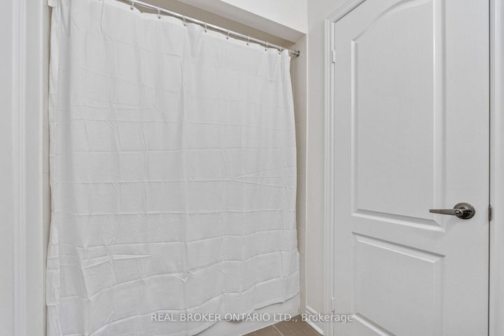 Photo 41 at 4 Mugford Crescent, Bram West, Brampton