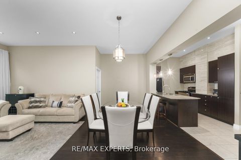 Photo 13 at 105 - 10211 Keele Street, Maple, Vaughan