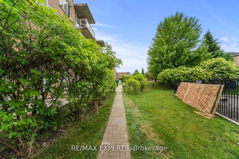Photo 33 at 105 - 10211 Keele Street, Maple, Vaughan