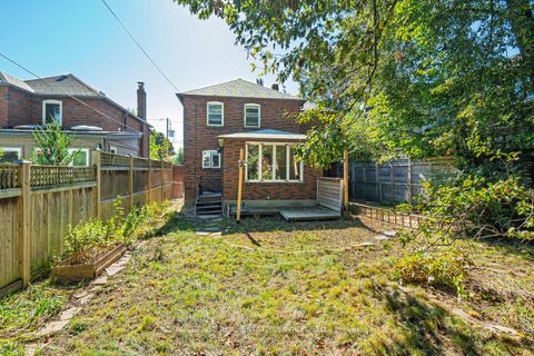 Photo 32 at 2 Parklea Drive, Leaside, Toronto
