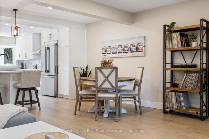 Photo 8 at 20 - 1020 Walden Circle, Clarkson, Mississauga
