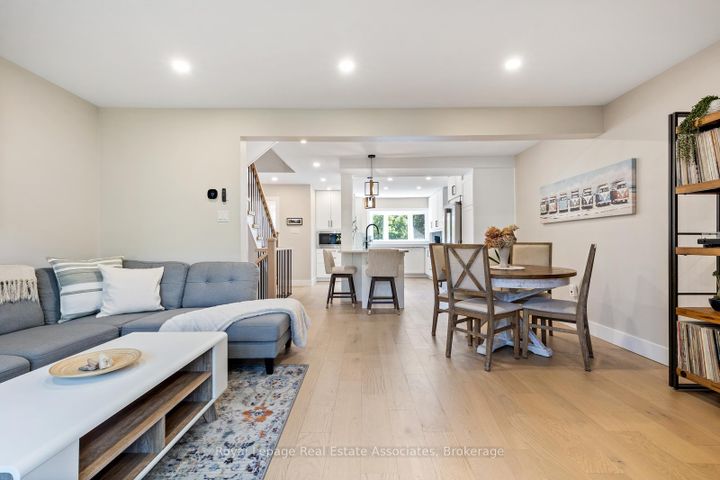 Photo 9 at 20 - 1020 Walden Circle, Clarkson, Mississauga