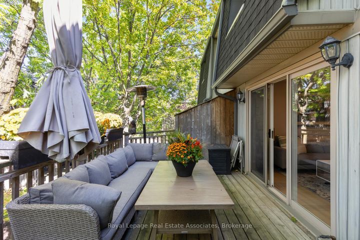 Photo 29 at 20 - 1020 Walden Circle, Clarkson, Mississauga