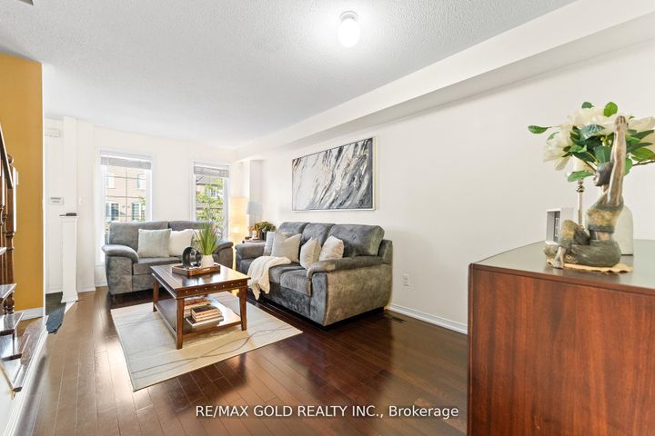 Photo 6 at 22 Nutwood Way, Wellington, Brampton