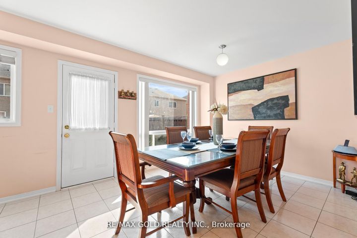 Photo 9 at 22 Nutwood Way, Wellington, Brampton