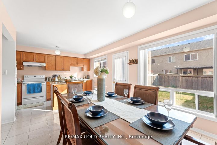 Photo 10 at 22 Nutwood Way, Wellington, Brampton