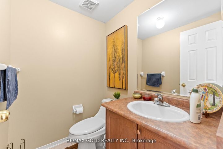 Photo 15 at 22 Nutwood Way, Wellington, Brampton