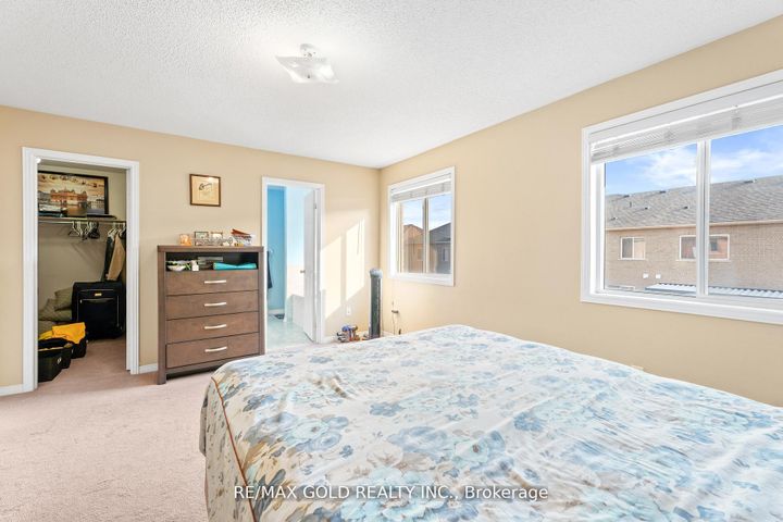 Photo 17 at 22 Nutwood Way, Wellington, Brampton