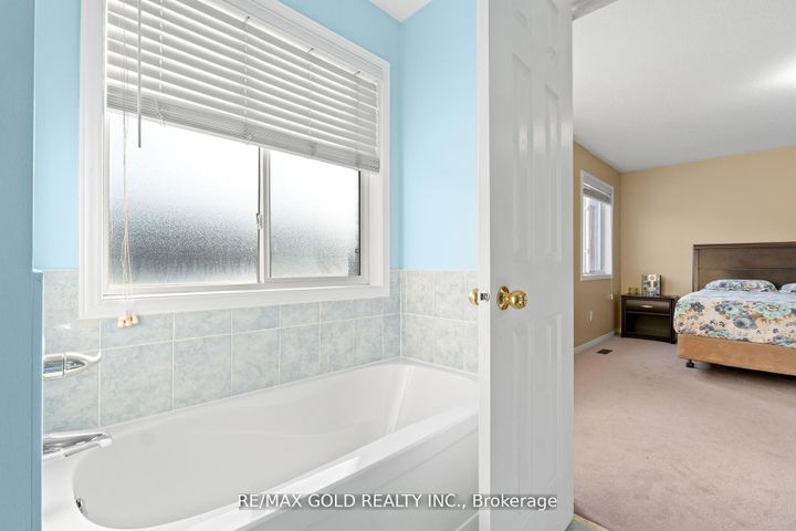 Photo 19 at 22 Nutwood Way, Wellington, Brampton
