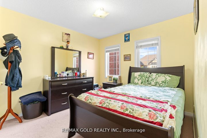 Photo 21 at 22 Nutwood Way, Wellington, Brampton