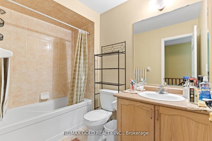 Photo 23 at 22 Nutwood Way, Wellington, Brampton