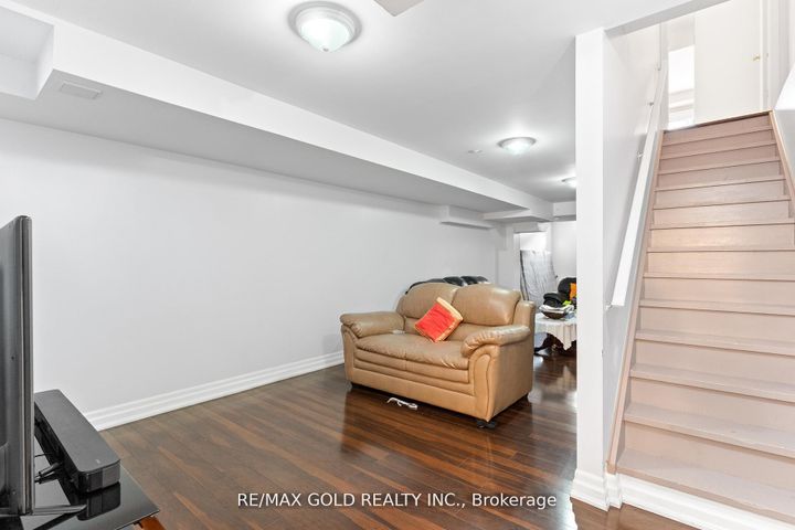 Photo 29 at 22 Nutwood Way, Wellington, Brampton