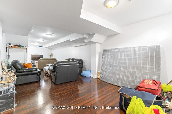 Photo 31 at 22 Nutwood Way, Wellington, Brampton