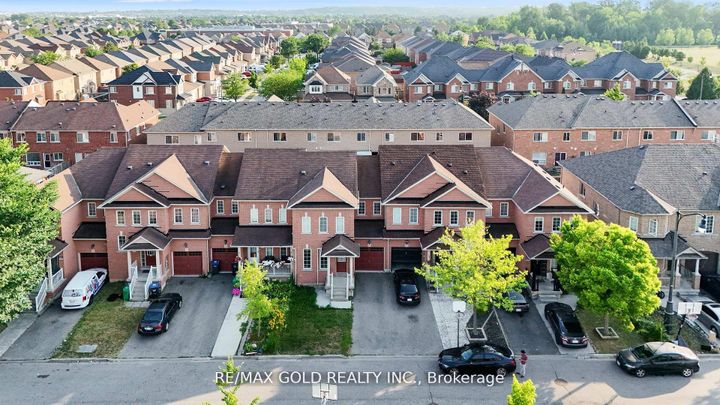 Photo 39 at 22 Nutwood Way, Wellington, Brampton