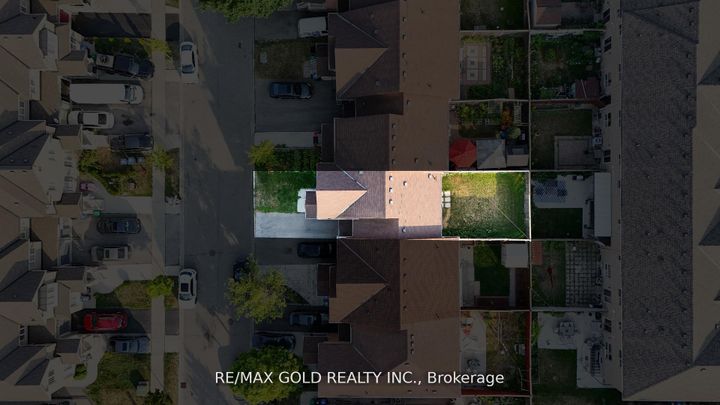 Photo 42 at 22 Nutwood Way, Wellington, Brampton