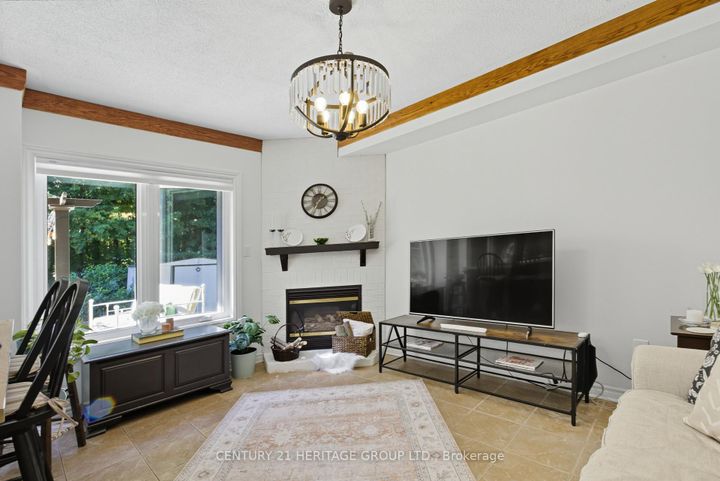 Photo 15 at 398 Carruthers Avenue, Summerhill Estates, Newmarket