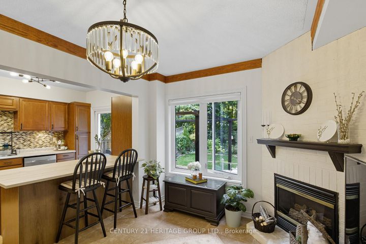 Photo 16 at 398 Carruthers Avenue, Summerhill Estates, Newmarket