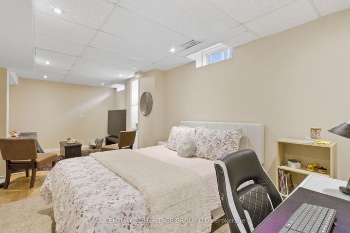Photo 28 at 398 Carruthers Avenue, Summerhill Estates, Newmarket