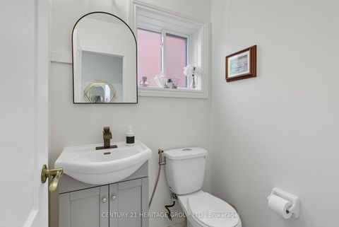 Photo 7 at 398 Carruthers Avenue, Summerhill Estates, Newmarket