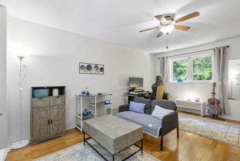 Photo 21 at 398 Carruthers Avenue, Summerhill Estates, Newmarket