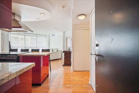 Photo 6 at 809 - 550 Queens Quay W, Waterfront Communities C1, Toronto