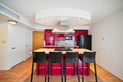 Photo 16 at 809 - 550 Queens Quay W, Waterfront Communities C1, Toronto