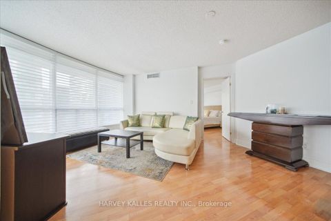 Photo 19 at 809 - 550 Queens Quay W, Waterfront Communities C1, Toronto