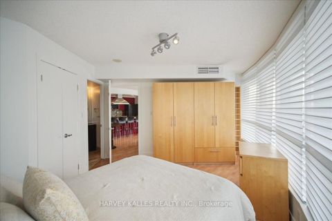 Photo 35 at 809 - 550 Queens Quay W, Waterfront Communities C1, Toronto