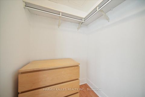 Photo 36 at 809 - 550 Queens Quay W, Waterfront Communities C1, Toronto