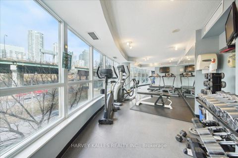Photo 39 at 809 - 550 Queens Quay W, Waterfront Communities C1, Toronto