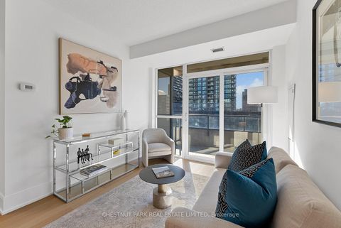 Photo 4 at 719 - 70 Roehampton Avenue, Mount Pleasant West, Toronto