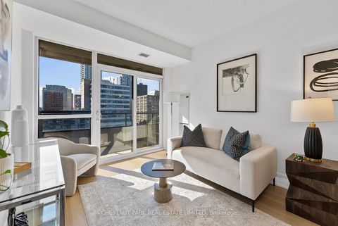Photo 5 at 719 - 70 Roehampton Avenue, Mount Pleasant West, Toronto