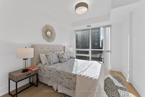 Photo 12 at 719 - 70 Roehampton Avenue, Mount Pleasant West, Toronto