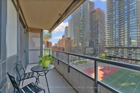 Photo 21 at 719 - 70 Roehampton Avenue, Mount Pleasant West, Toronto