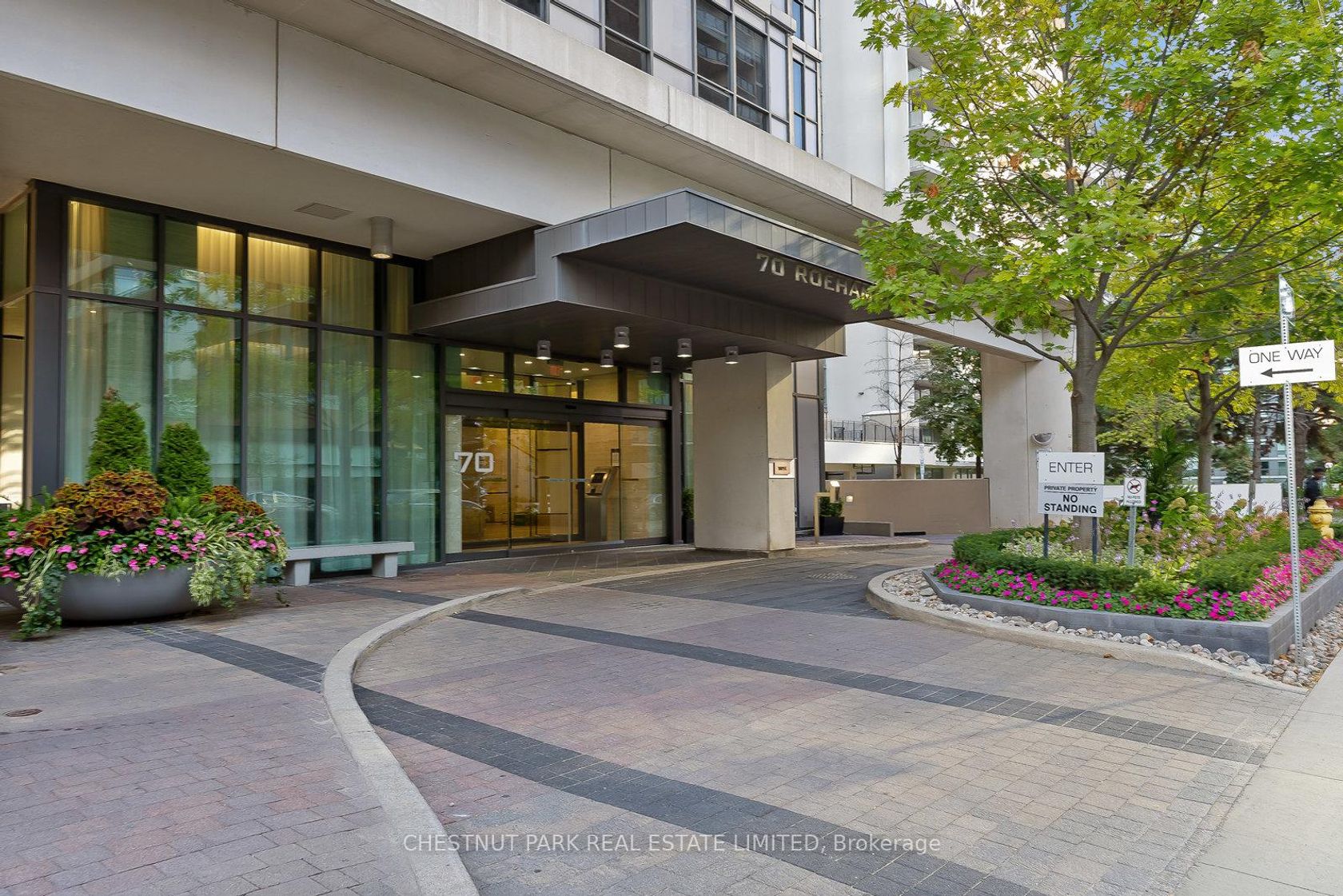 719 - 70 Roehampton Avenue, Mount Pleasant West, Toronto by Loree Meneguzzi Real Estate 719 - 70 Roehampton Avenue, Mount Pleasant West, Toronto