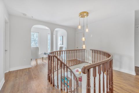 Photo 31 at 47 Robinter Drive, Newtonbrook East, Toronto