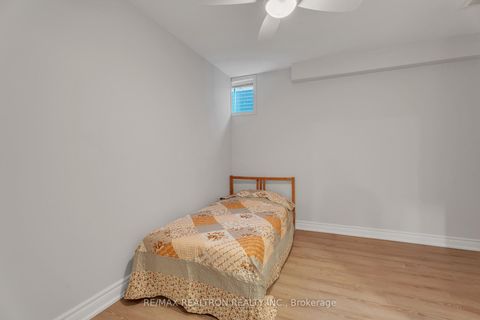 Photo 35 at 47 Robinter Drive, Newtonbrook East, Toronto