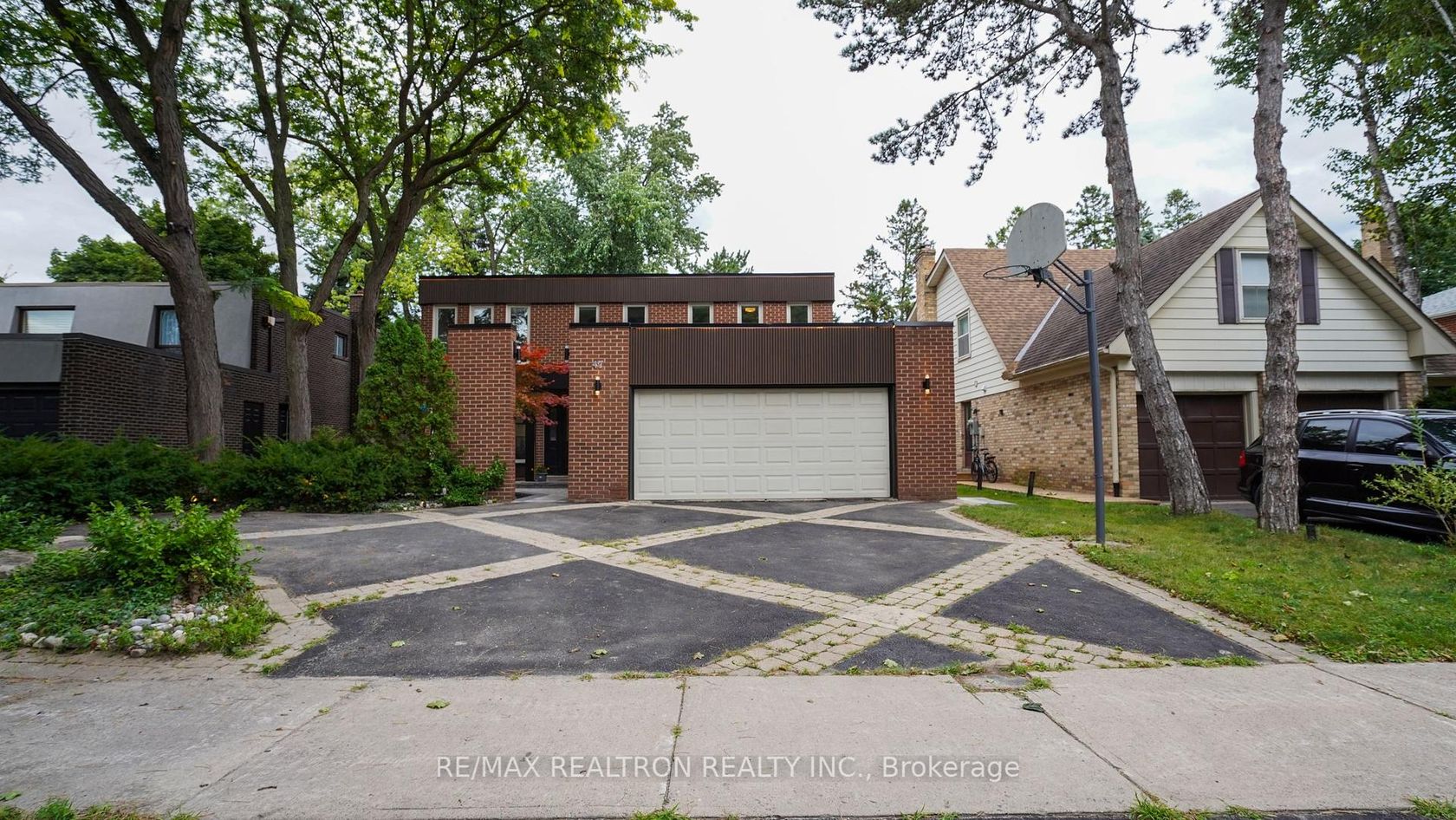 47 Robinter Drive, Newtonbrook East, Toronto 
