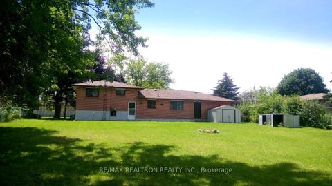 Photo 1 at 36 Lakeland Crescent, Oak Ridges Lake Wilcox, Richmond Hill