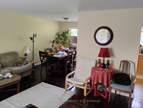 Photo 2 at 36 Lakeland Crescent, Oak Ridges Lake Wilcox, Richmond Hill