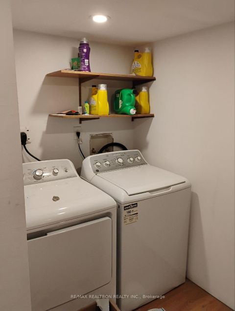 Photo 4 at 36 Lakeland Crescent, Oak Ridges Lake Wilcox, Richmond Hill