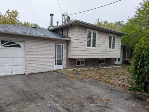 Photo 2 at 28 Lakeland Crescent, Oak Ridges Lake Wilcox, Richmond Hill