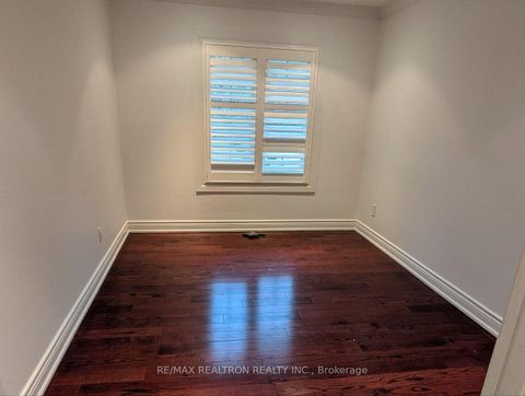 Photo 13 at 28 Lakeland Crescent, Oak Ridges Lake Wilcox, Richmond Hill